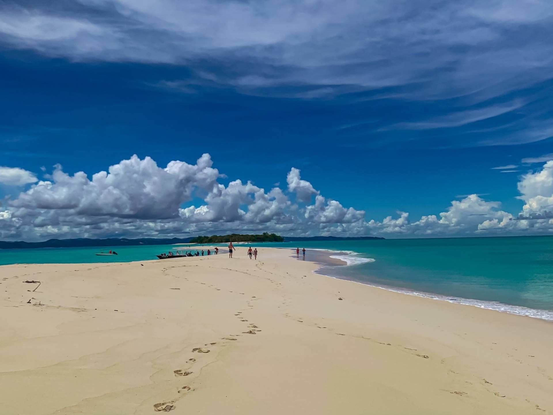 Nosy Iranja, Nosy be, Diego Suarez, Madagascar - Madaglad